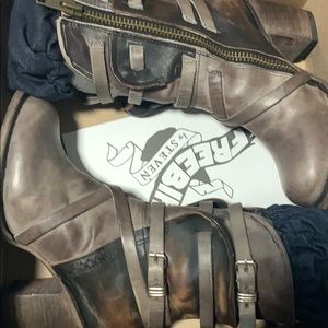 BNIB FREEBIRD BOOTS